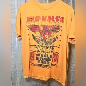 Graphic tee size medium by Buckle